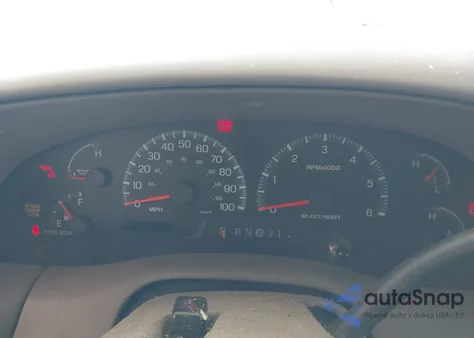 2000 Ford Expedition Xlt from USA, damaged, VIN 1FMRU1568YLA97744